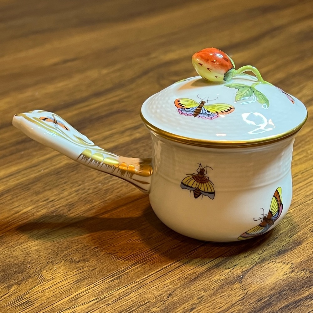 Herend cream pot with lid and stick handle